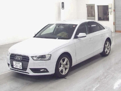AUDI A4 AVANTE