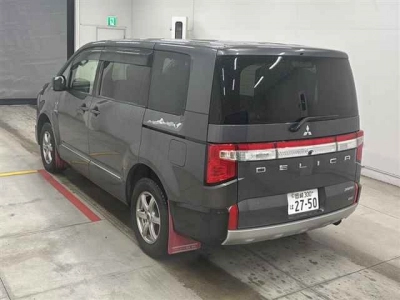 MITSUBISHI DELICA D:5