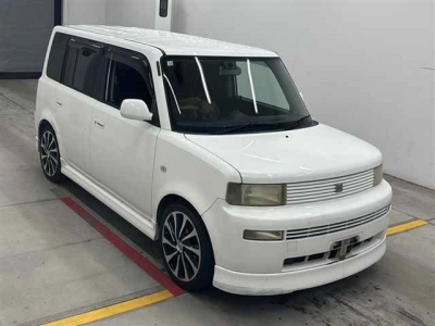 TOYOTA BB
