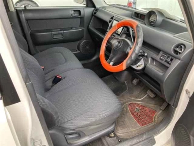 TOYOTA BB