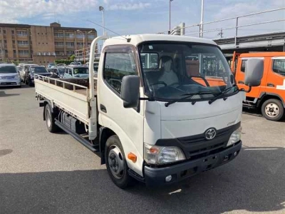 TOYOTA DYNA