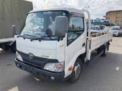 TOYOTA DYNA