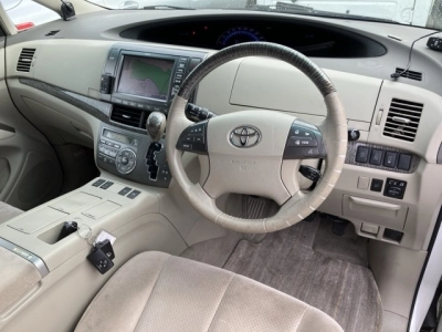 TOYOTA ESTIMA HYBRID