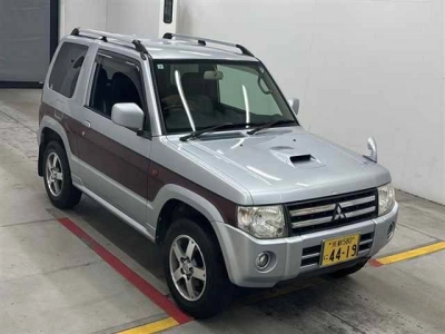 MITSUBISHI PAJERO MINI
