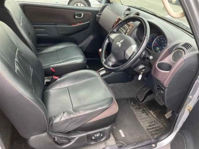 MITSUBISHI PAJERO MINI