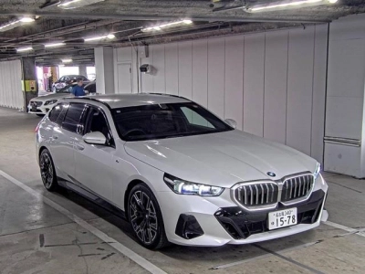 BMW 5 SERIES