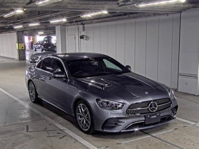 MERCEDES BENZ E CLASS