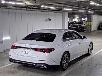 MERCEDES BENZ E CLASS