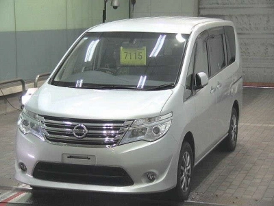 NISSAN SERENA