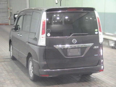 NISSAN SERENA