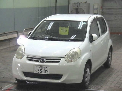 DAIHATSU BOON