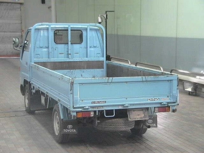 TOYOTA DYNA