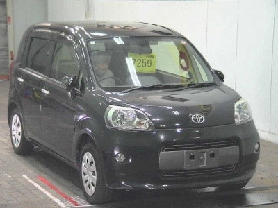 TOYOTA PORTE