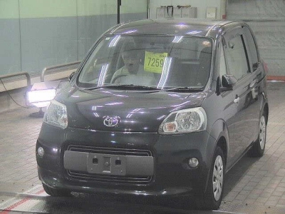 TOYOTA PORTE