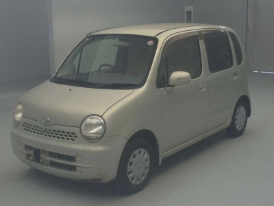 DAIHATSU MOVE LATTE