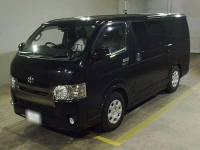 TOYOTA HIACE VAN