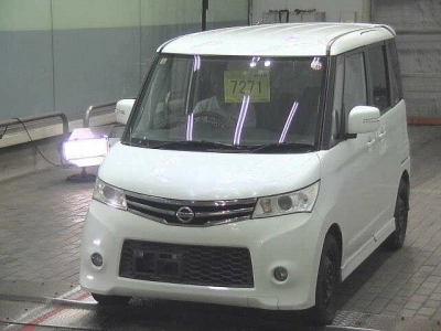 NISSAN ROOX