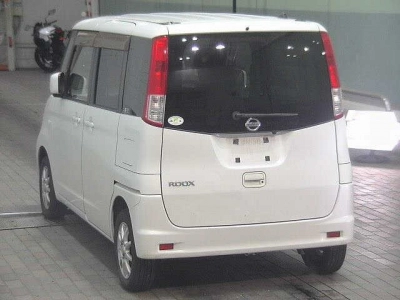 NISSAN ROOX