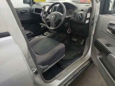 NISSAN AD VAN