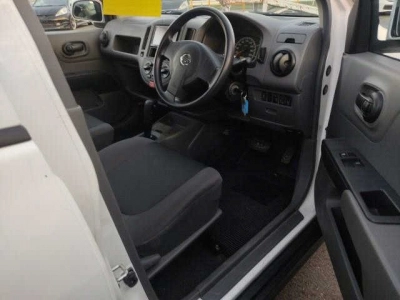 NISSAN AD VAN