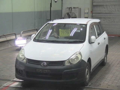 NISSAN AD VAN