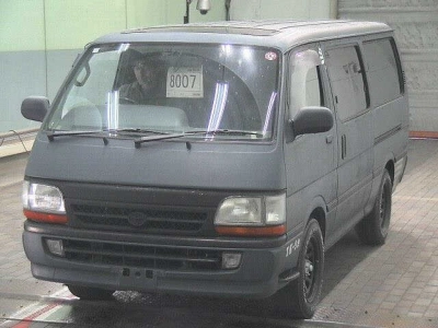 TOYOTA HIACE VAN