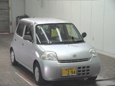 DAIHATSU ESSE