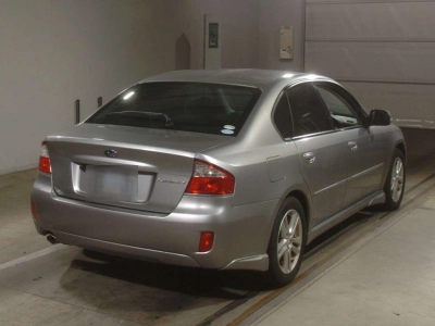 SUBARU LEGACY B4