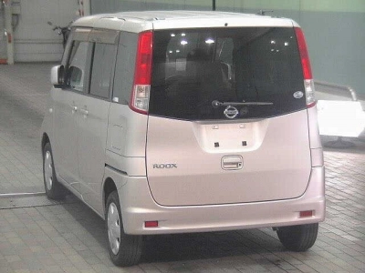 NISSAN ROOX