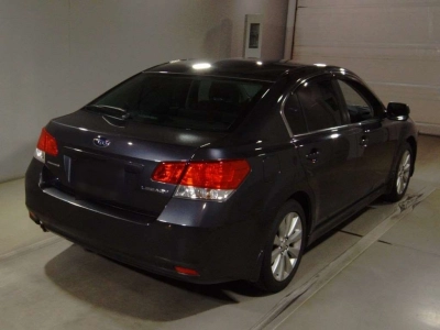 SUBARU LEGACY B4