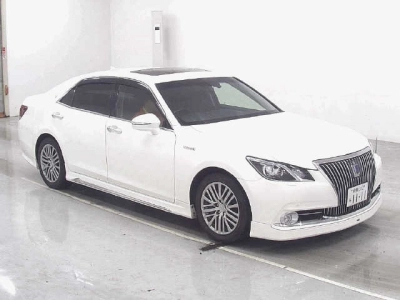 TOYOTA CROWN MAJESTA
