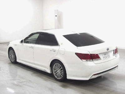TOYOTA CROWN MAJESTA