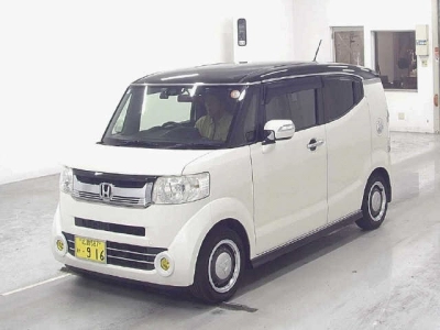 HONDA N-BOX SLASH