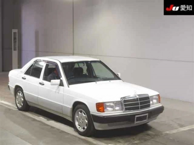 MERCEDES BENZ 190 CLASS