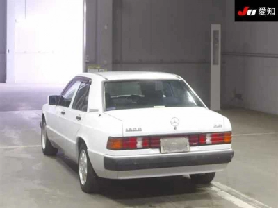 MERCEDES BENZ 190 CLASS