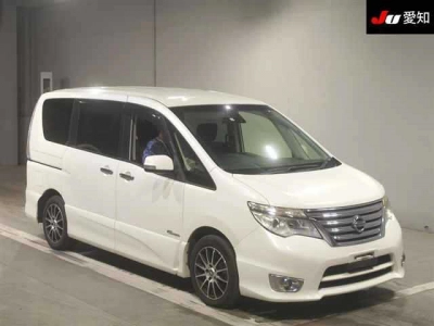 NISSAN SERENA
