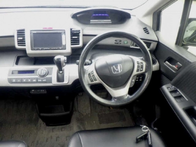 HONDA FREED HYBRID