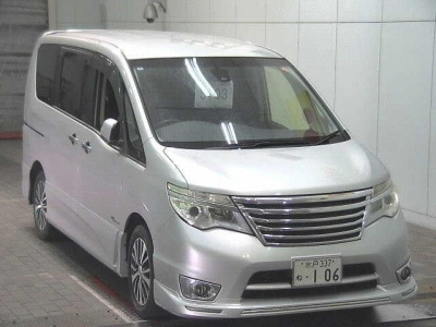 NISSAN SERENA