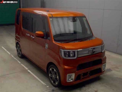 DAIHATSU WAKE