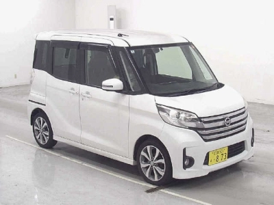 NISSAN DAYZ ROOX