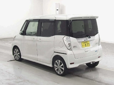 NISSAN DAYZ ROOX