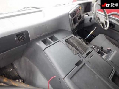 MITSUBISHI FUSO SUPER GREAT
