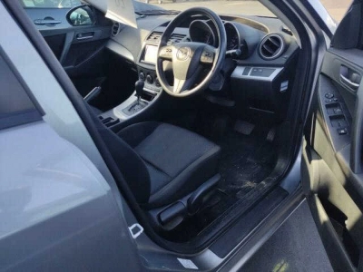 MAZDA AXELA SPORT