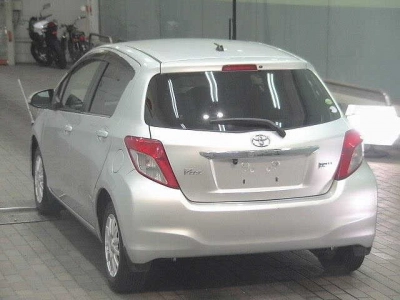 TOYOTA VITZ