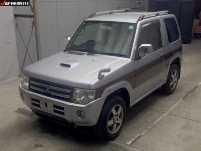 MITSUBISHI PAJERO MINI