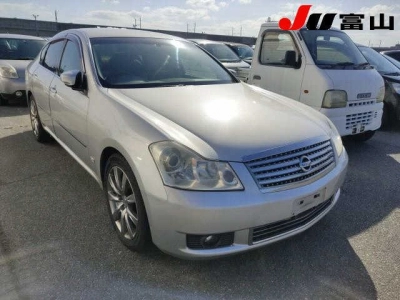NISSAN FUGA