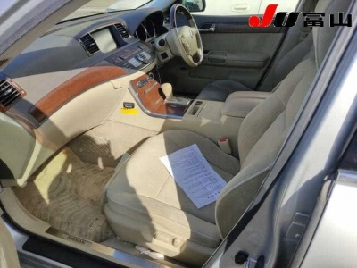 NISSAN FUGA