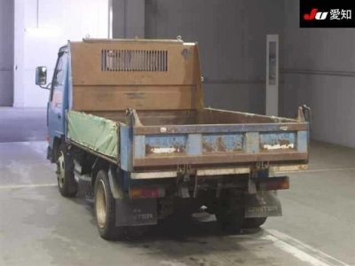 MITSUBISHI CANTER