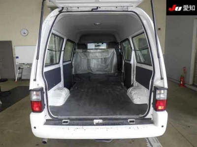 MAZDA BONGO VAN