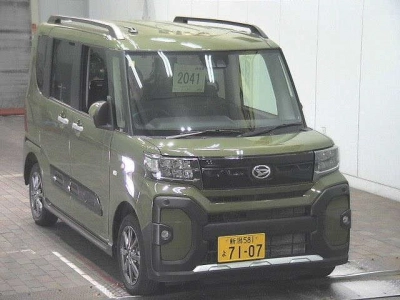 DAIHATSU TANTO FUN CROSS